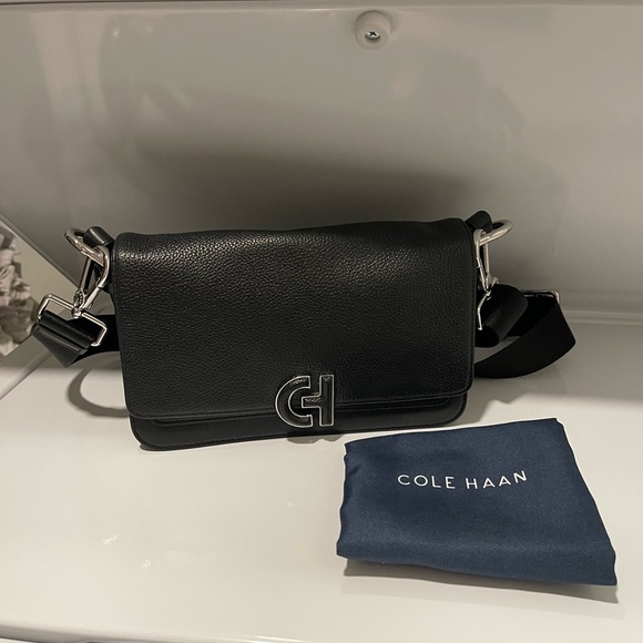 Cole Haan Handbags - Cole Haan Shoulder Leather Bag